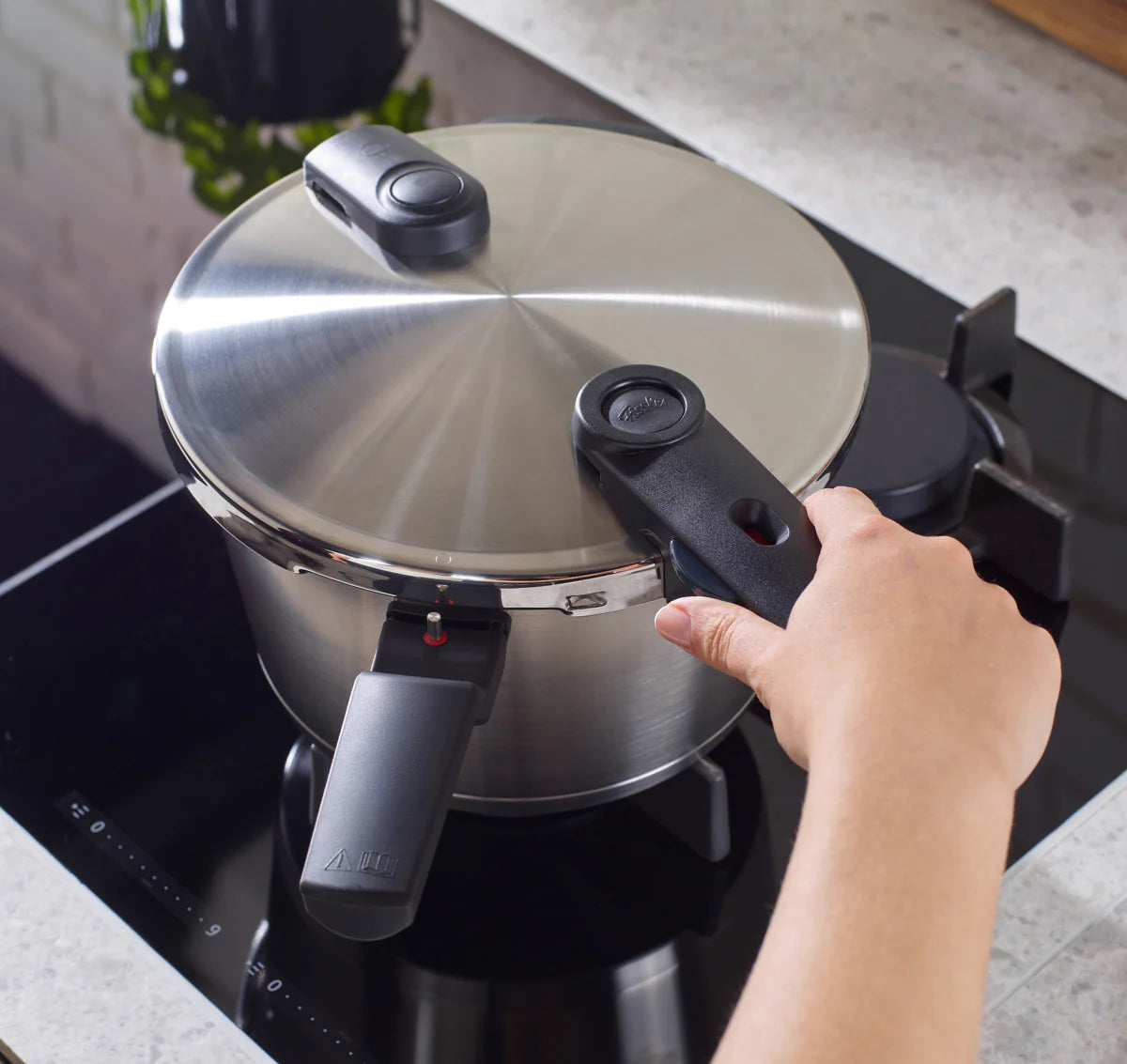 AST_2922920;5fc12fb0ec07047579e525fb81f3cd77;SI_2770231