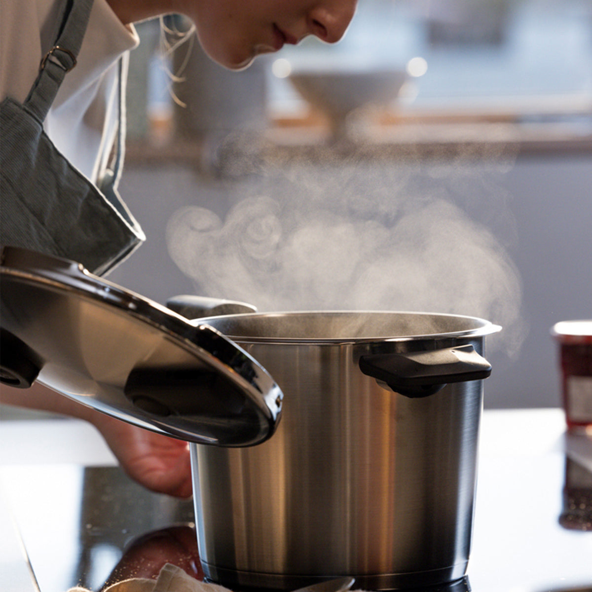 Fissler Vitaquick Premium 6.3qt Pressure Cooker Bundle