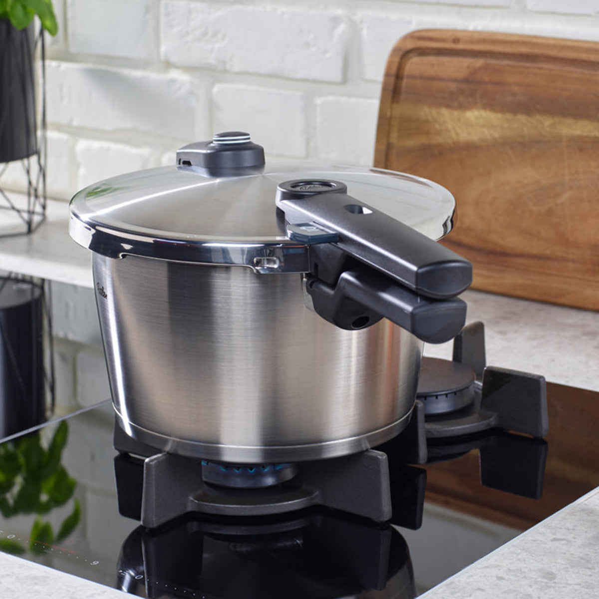 Fissler Vitaquick Premium 10.6qt Pressure Cooker Bundle
