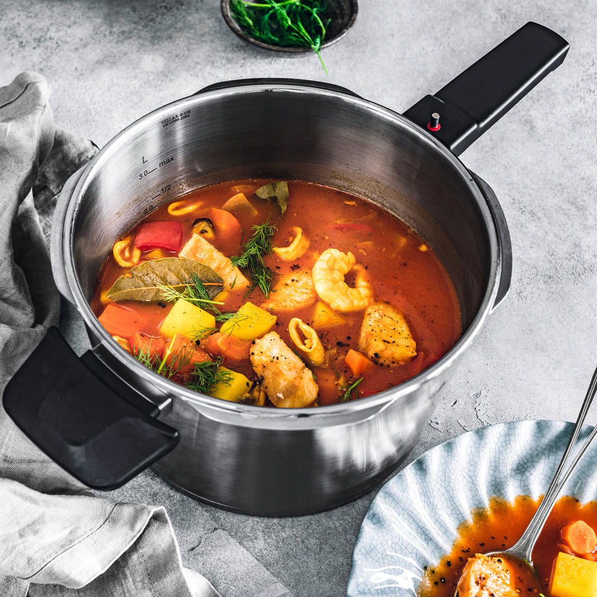 Fissler Vitaquick Premium 10.6qt Pressure Cooker Bundle